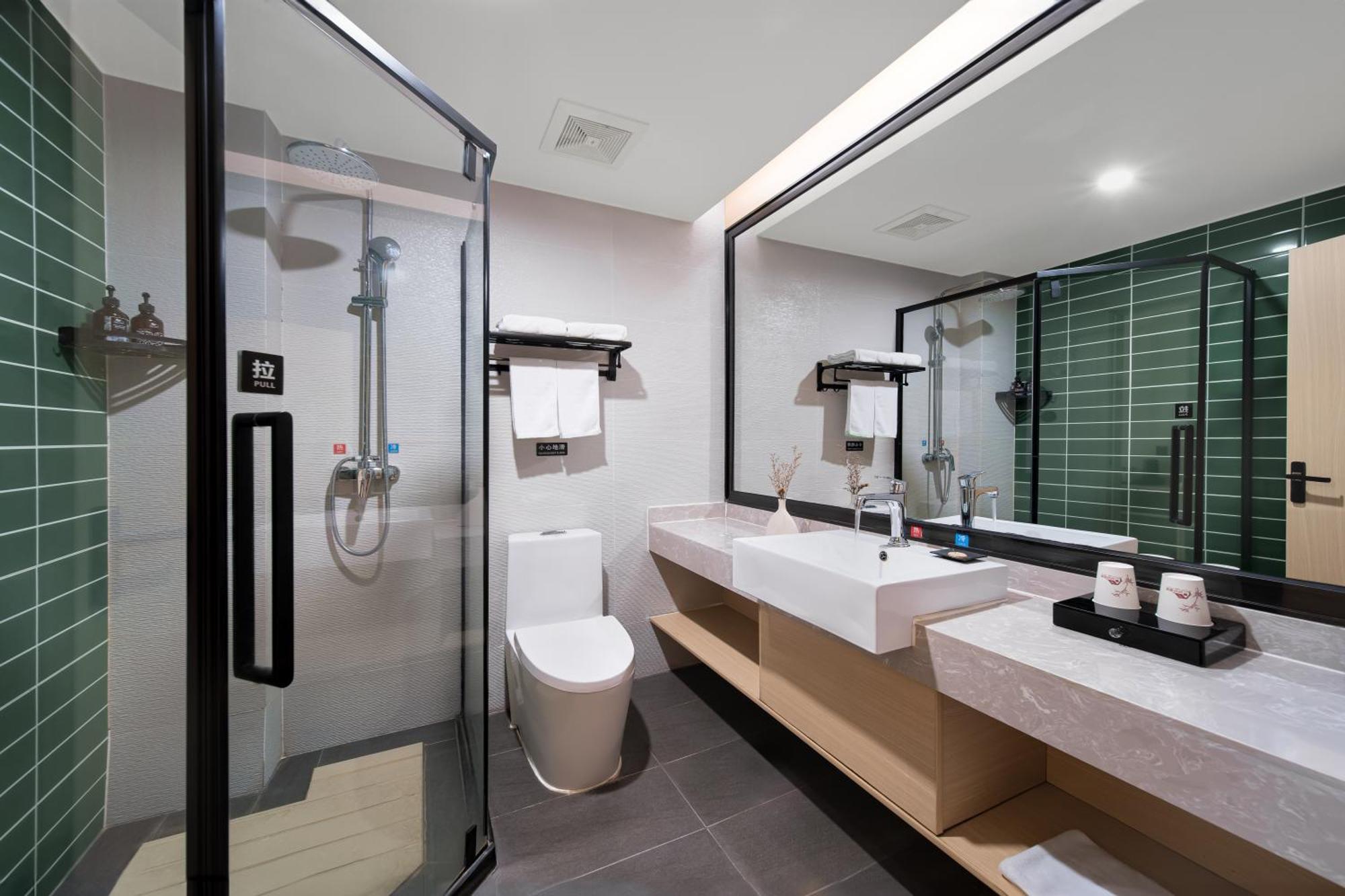 Bai Ling Hotel Nanning Eksteriør billede